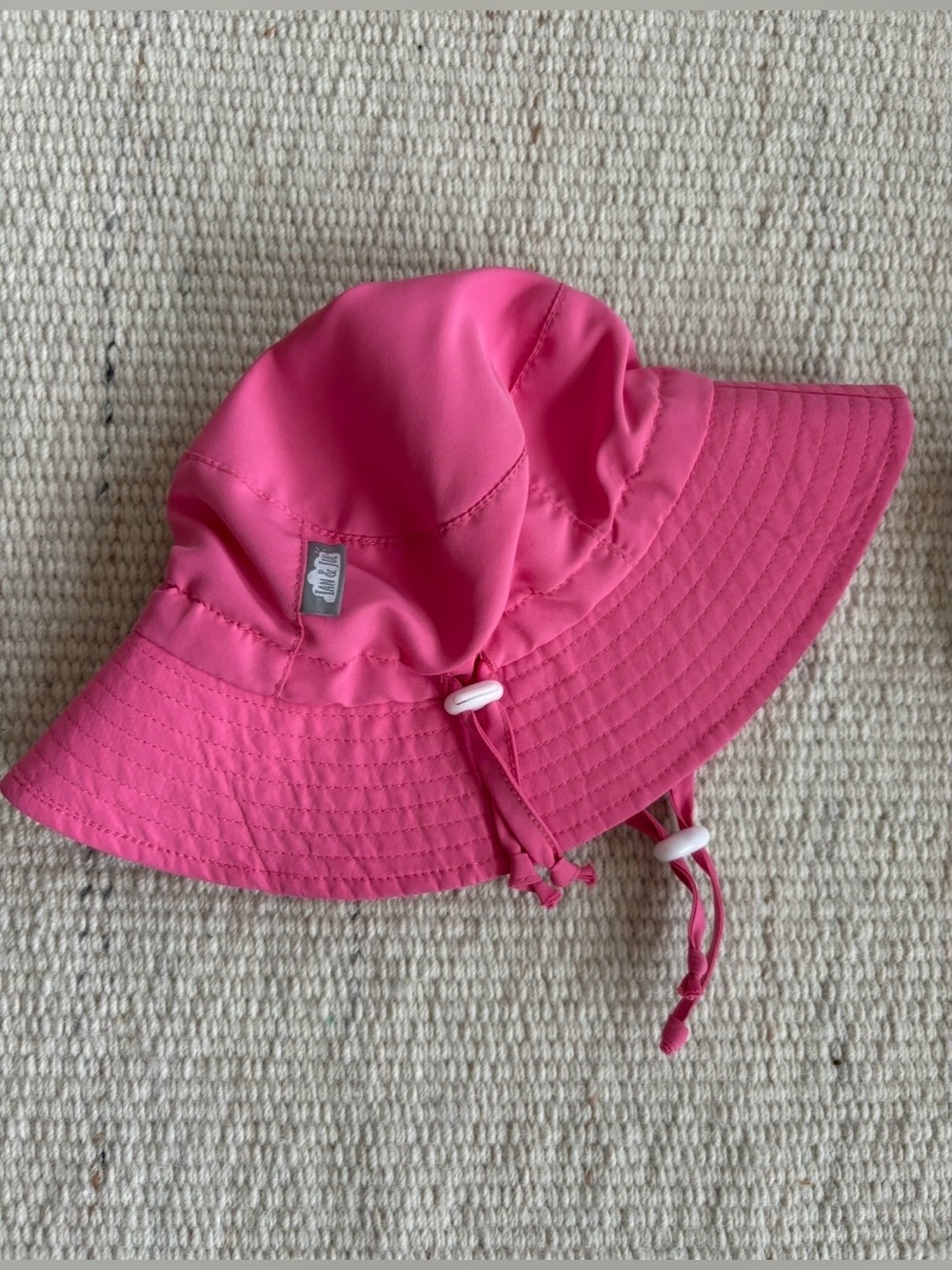 | Jan & Jul | ‘Grow-With-Me’ Adjustable Sun Hat Hot Pink size Small 0-6 months